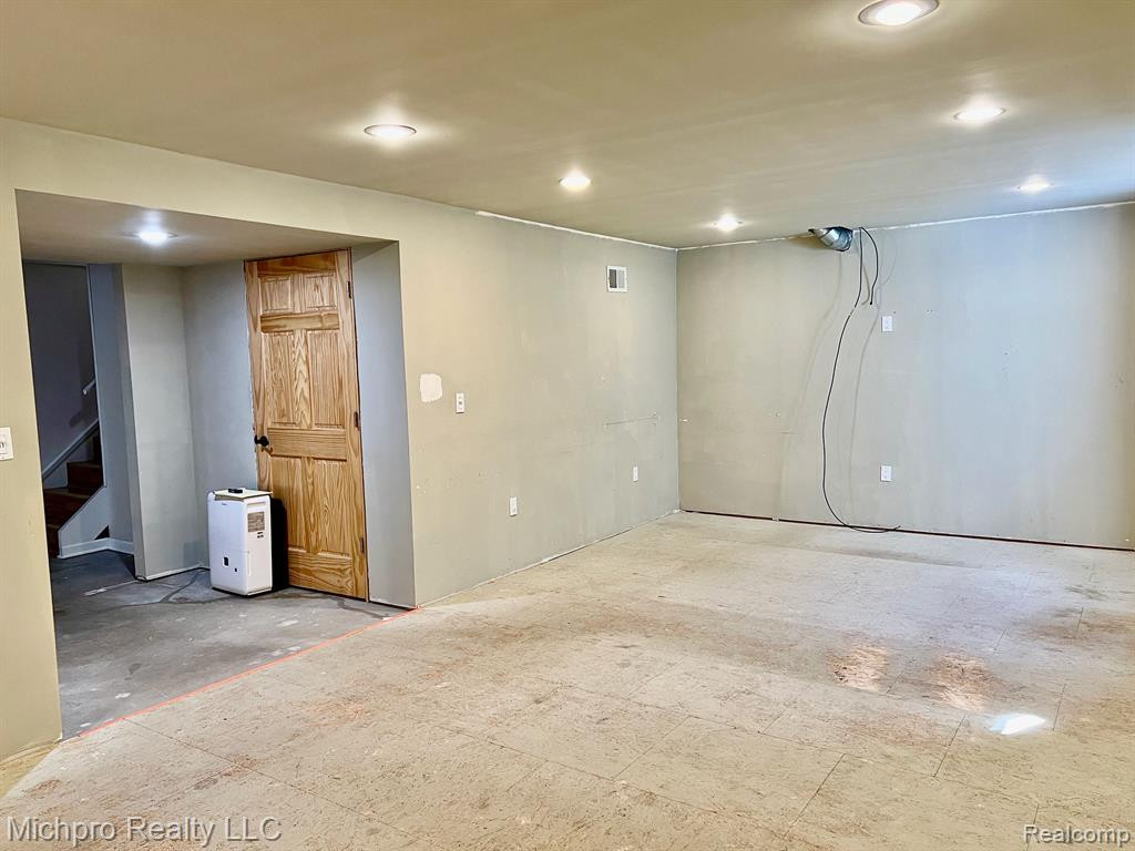 981 Gill Street, Oxford, MI 48371 — Photo 27