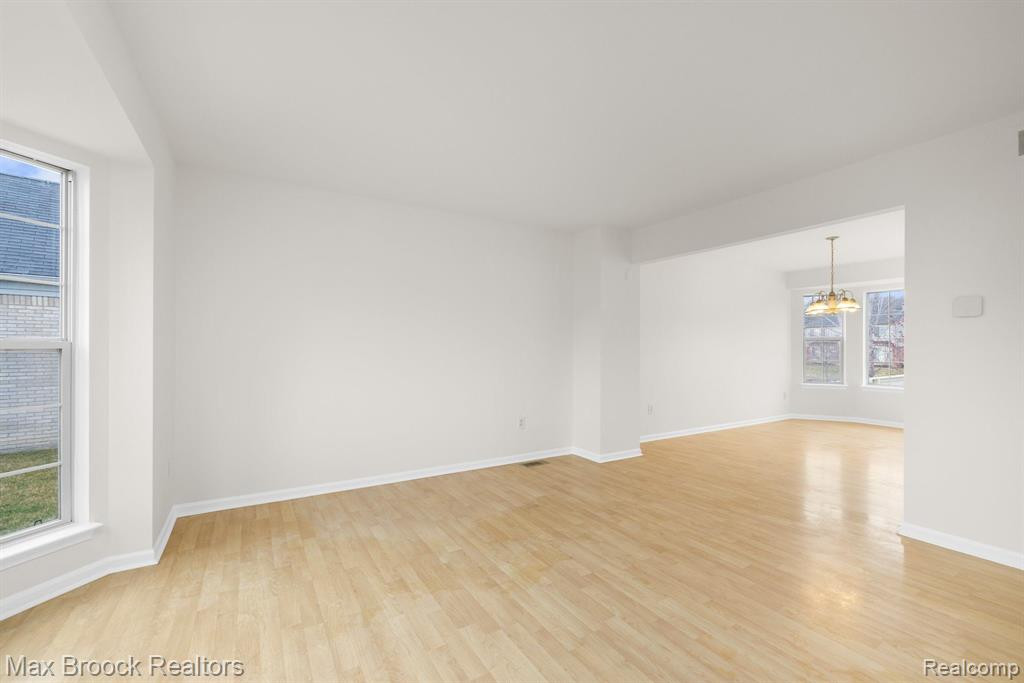 6298 JONQUIL Lane, Ypsilanti, MI 48197 — Photo 8