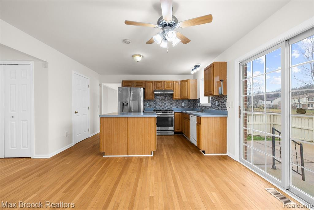 6298 JONQUIL Lane, Ypsilanti, MI 48197 — Photo 14