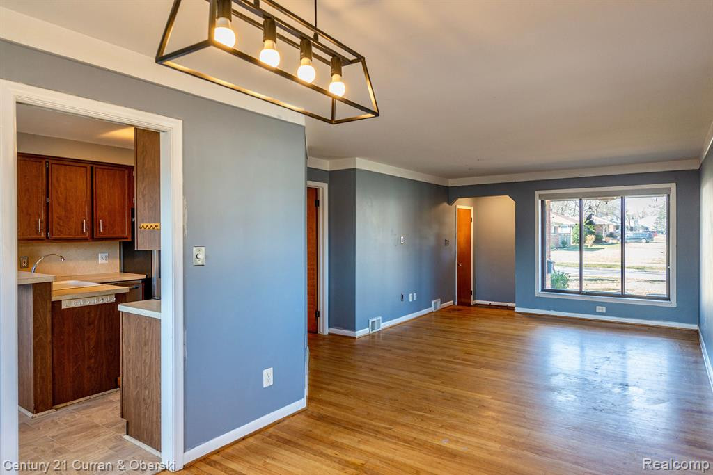 546 N WILSON Avenue, Clawson, MI — Photo 4