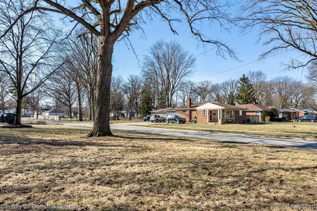 546 N WILSON Avenue, Clawson, MI — Photo 19