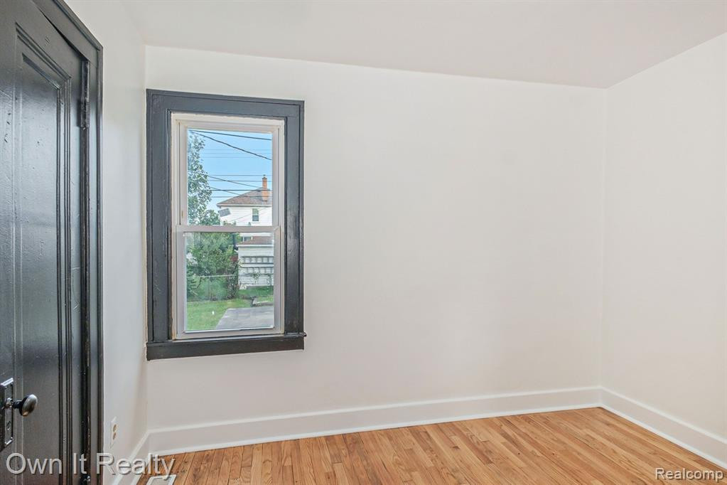6456 YINGER Avenue, Dearborn, MI 48126 — Photo 11