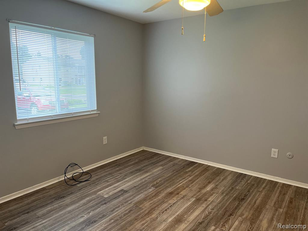 9926 ALLEN POINTE Drive, Allen Park, MI 48101 — Photo 8