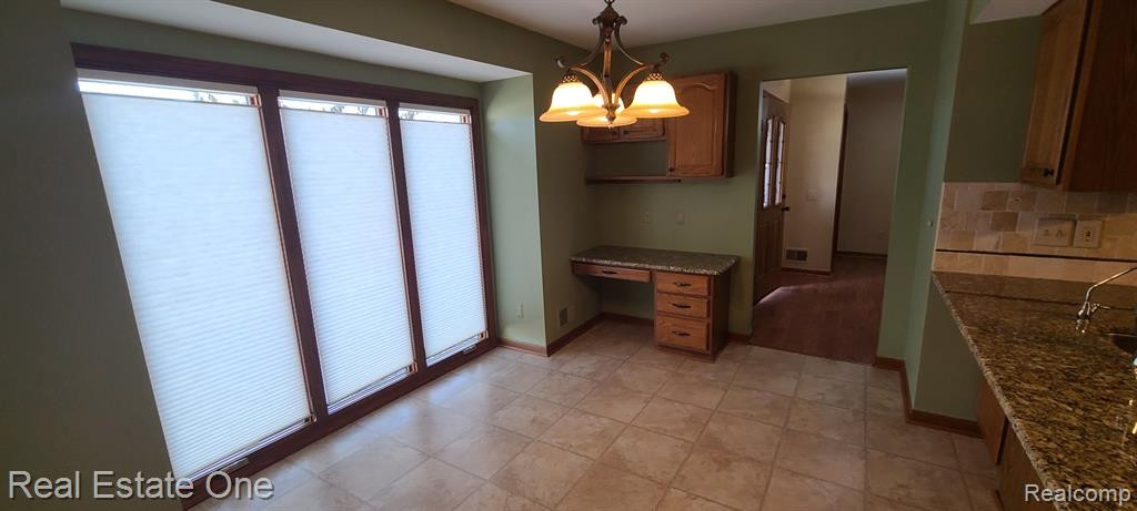 11156 Hammerstone Drive, South Lyon, MI 48178 — Photo 6