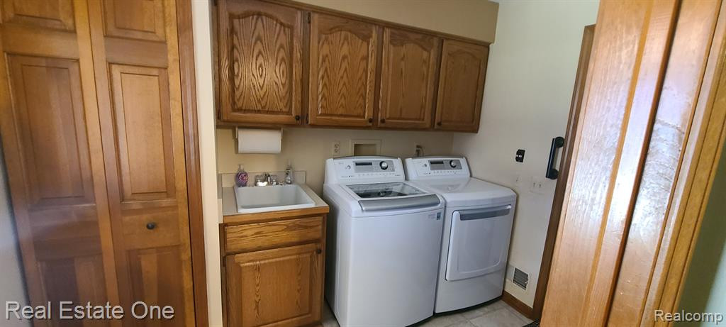 11156 Hammerstone Drive, South Lyon, MI 48178 — Photo 13