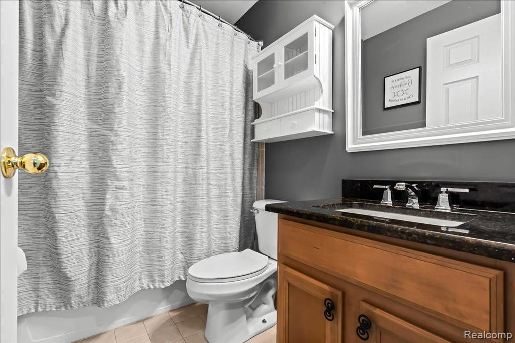 32104 ALEXA Drive, Walled Lake, MI 48390 — Photo 18