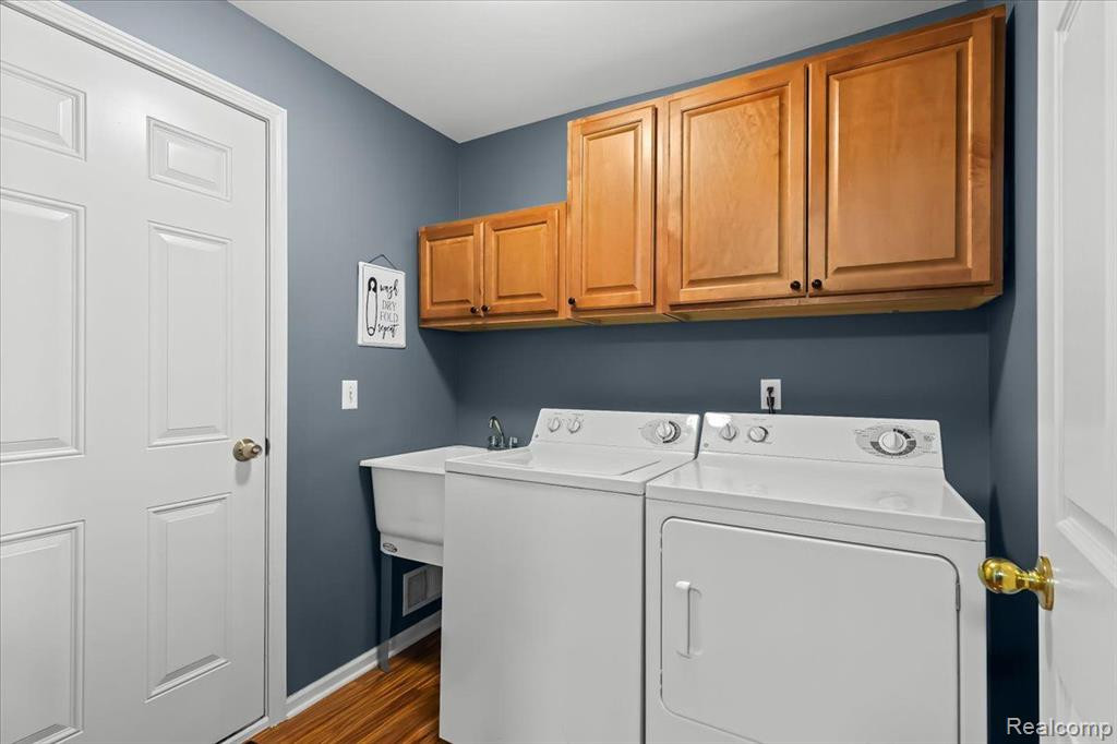 32104 ALEXA Drive, Walled Lake, MI 48390 — Photo 19