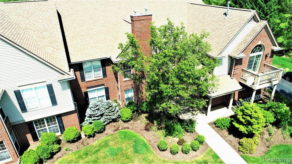 28030 CARLTON WAY Drive, Novi, MI 48377 — Photo 2