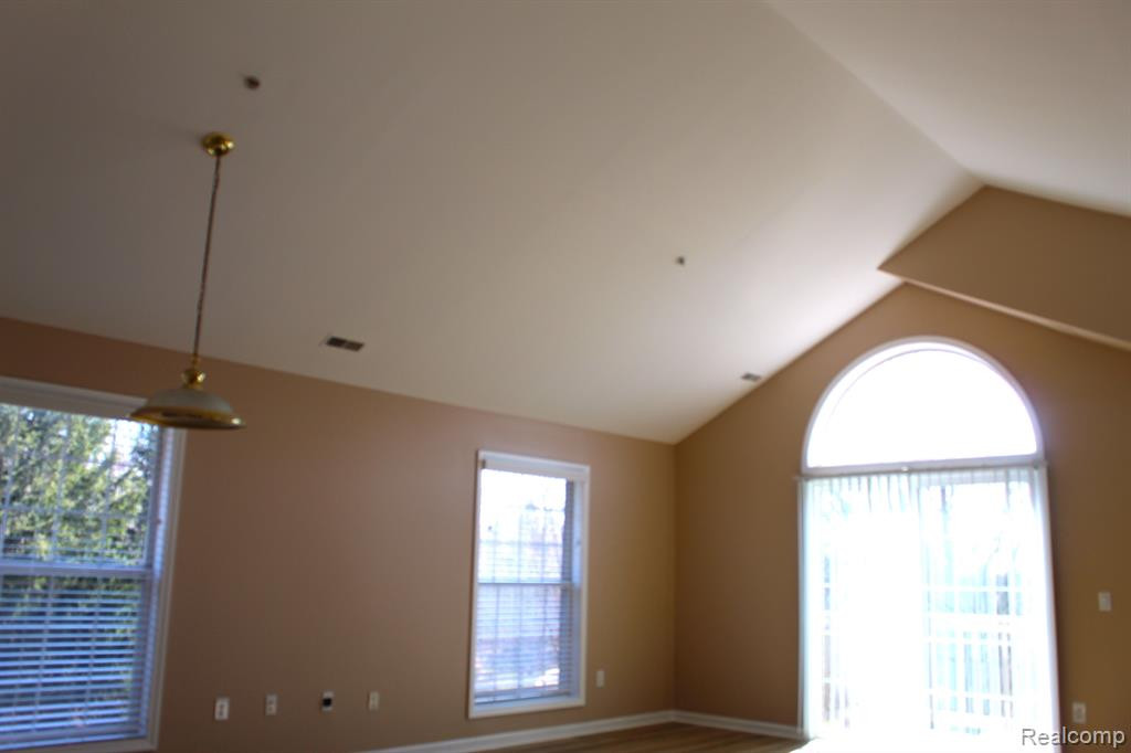 28030 CARLTON WAY Drive, Novi, MI 48377 — Photo 3