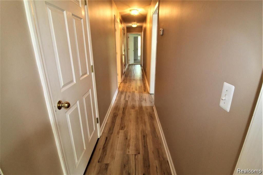 28030 CARLTON WAY Drive, Novi, MI 48377 — Photo 15