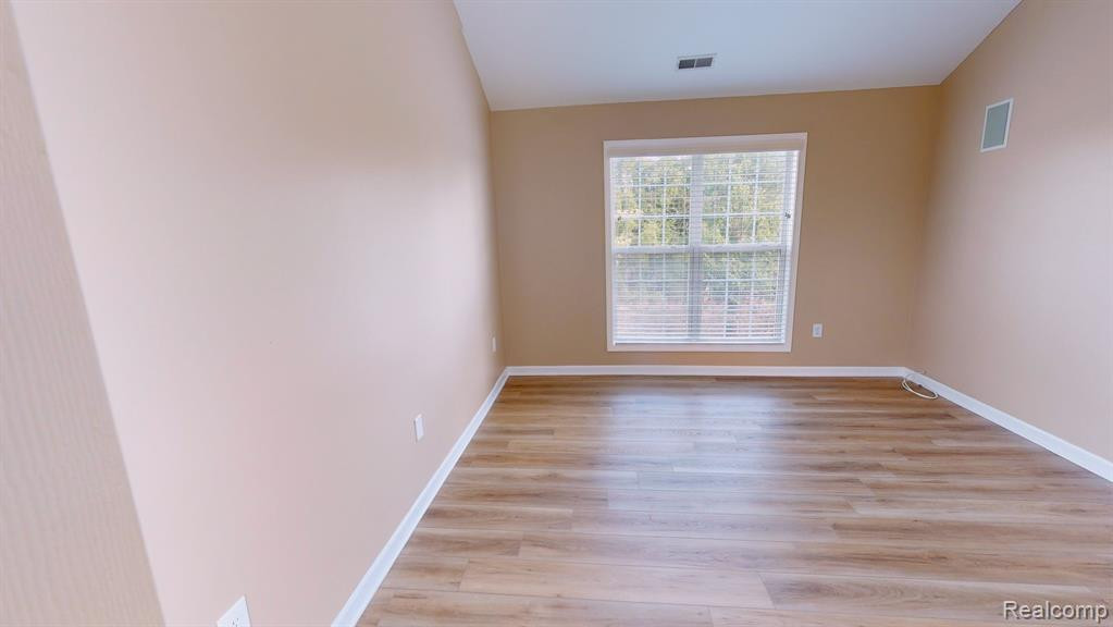 28030 CARLTON WAY Drive, Novi, MI 48377 — Photo 35