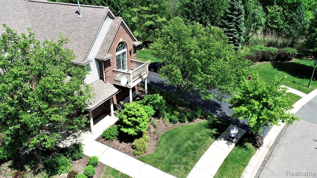28030 CARLTON WAY Drive, Novi, MI 48377 — Photo 45