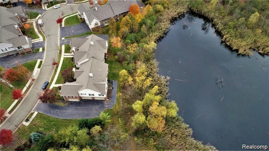 28030 CARLTON WAY Drive, Novi, MI 48377 — Photo 50