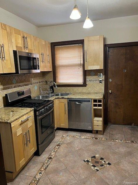 8051 3RD Street, Detroit, MI 48202 — Photo 5