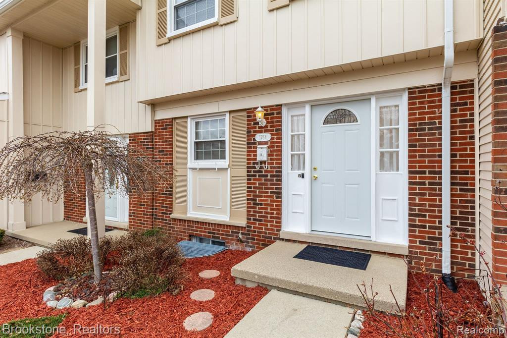 1764 BRENTWOOD Drive, 501, Troy, MI 48098 — Photo 2