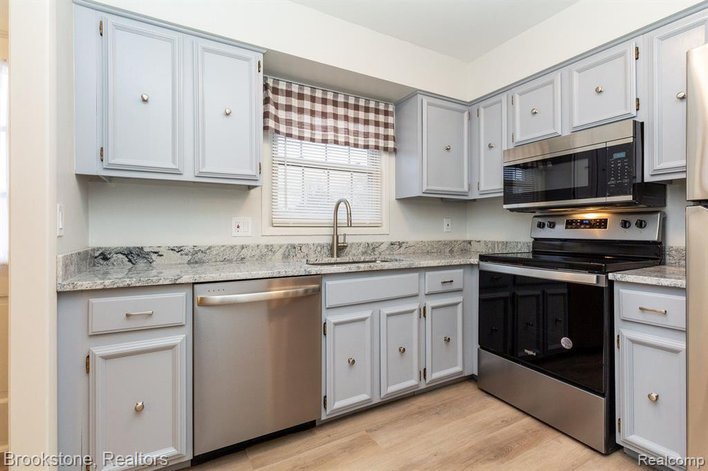 1764 BRENTWOOD Drive, 501, Troy, MI 48098 — Photo 13