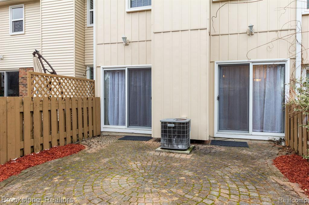 1764 BRENTWOOD Drive, 501, Troy, MI 48098 — Photo 33