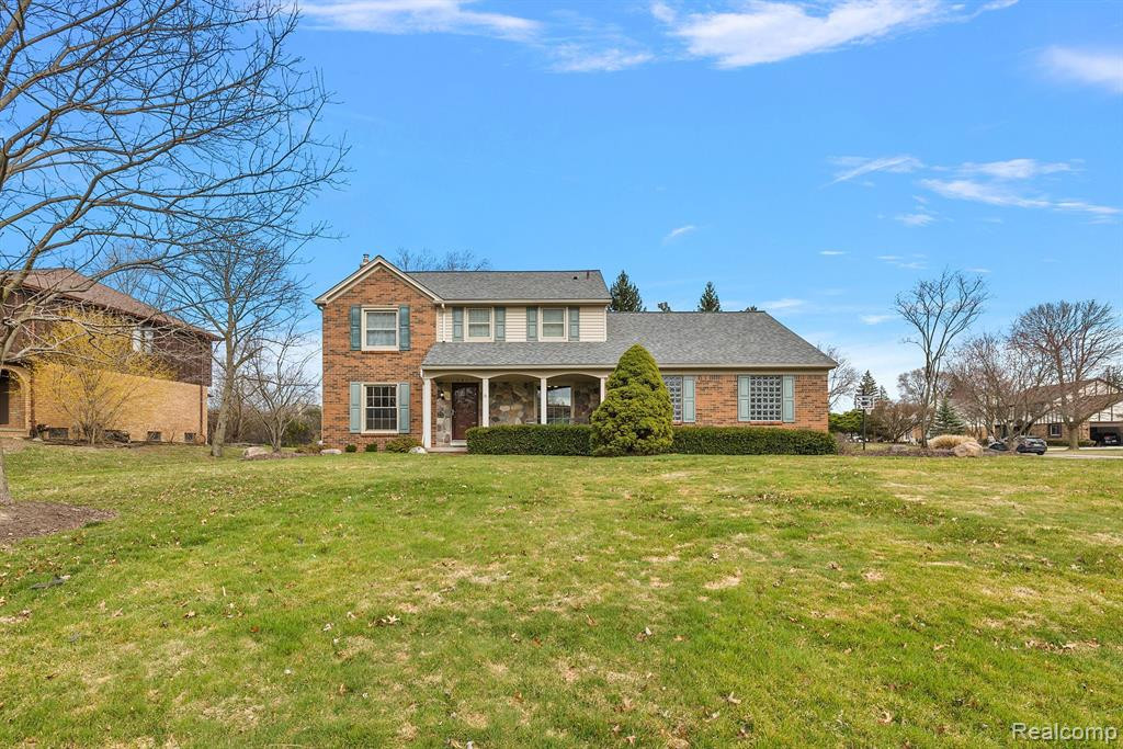 5367 PROVINCIAL Drive, Bloomfield Hills, MI 48302 — Photo 2