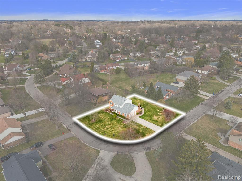 5367 PROVINCIAL Drive, Bloomfield Hills, MI 48302 — Photo 3