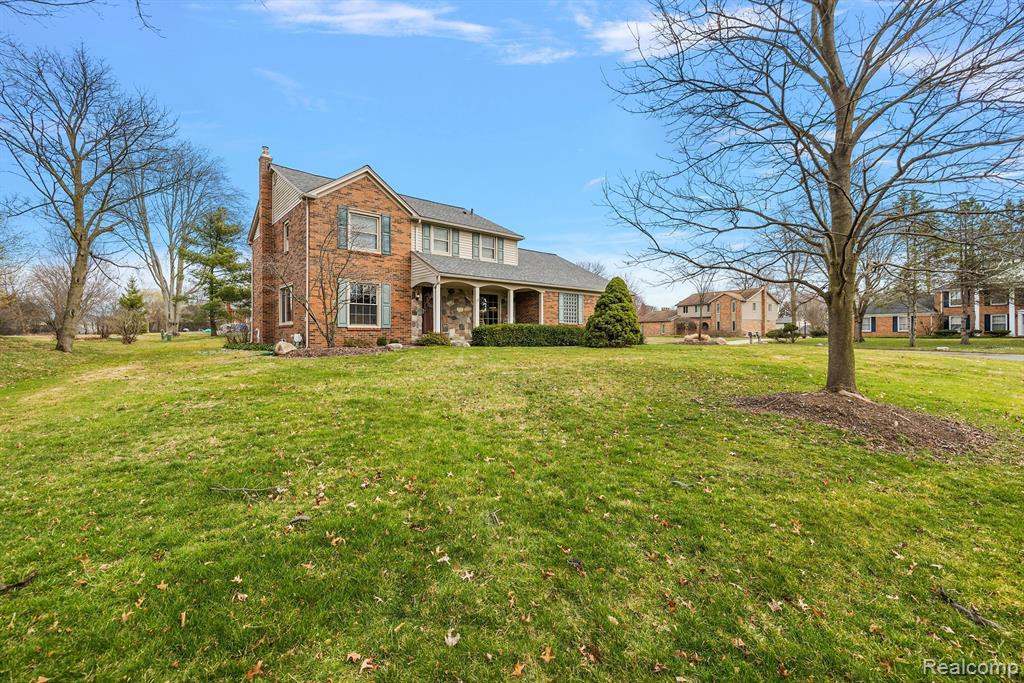5367 PROVINCIAL Drive, Bloomfield Hills, MI 48302 — Photo 4