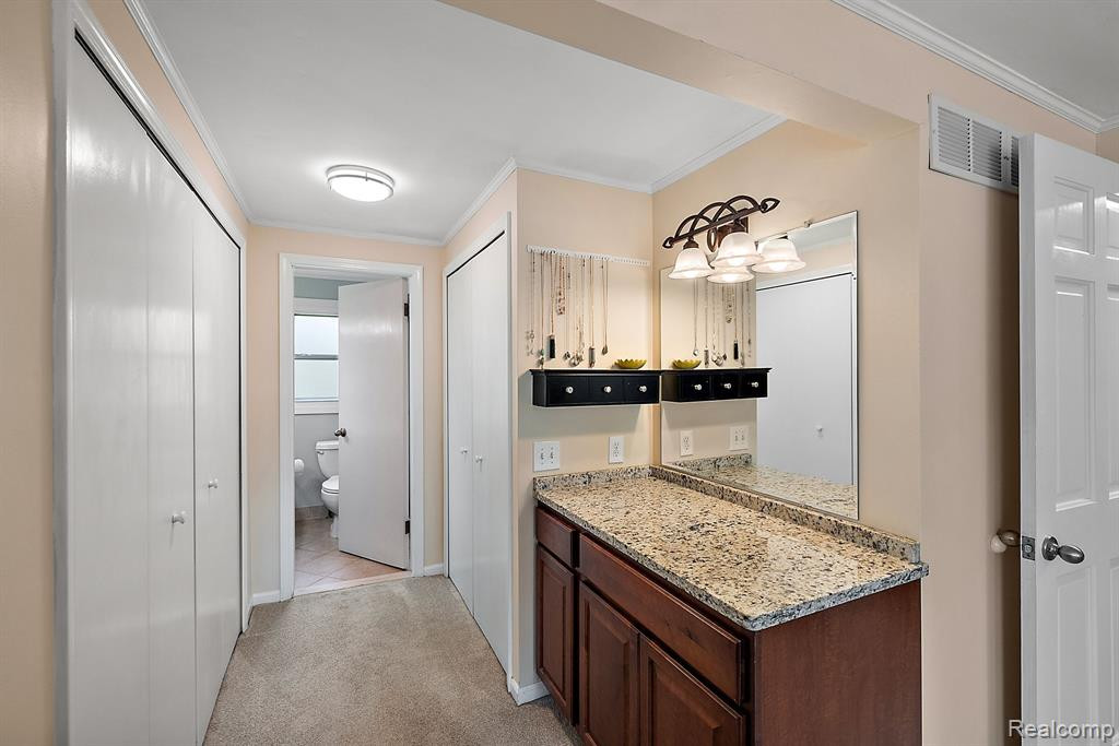 5367 PROVINCIAL Drive, Bloomfield Hills, MI 48302 — Photo 29