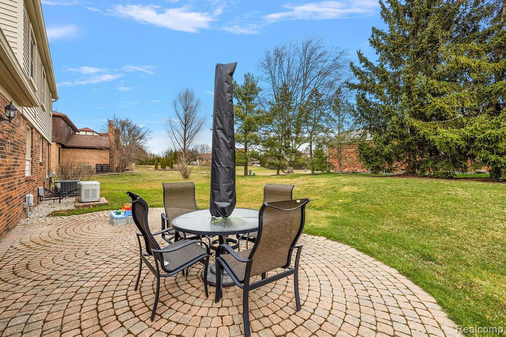 5367 PROVINCIAL Drive, Bloomfield Hills, MI 48302 — Photo 46