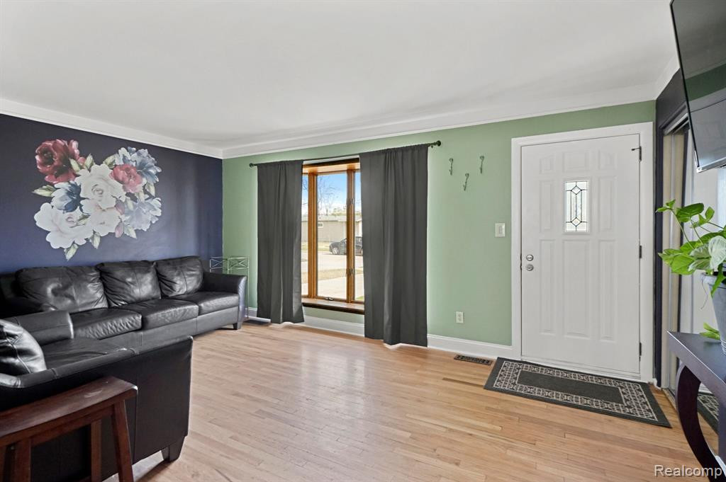 39945 PARKLAWN Drive, Sterling Heights, MI 48313 — Photo 2