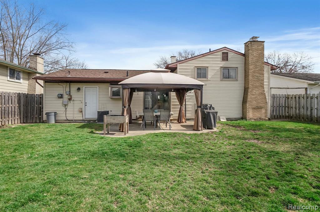 39945 PARKLAWN Drive, Sterling Heights, MI 48313 — Photo 22