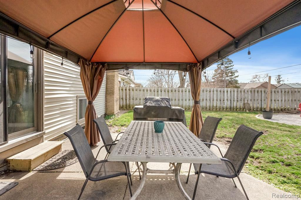 39945 PARKLAWN Drive, Sterling Heights, MI 48313 — Photo 23