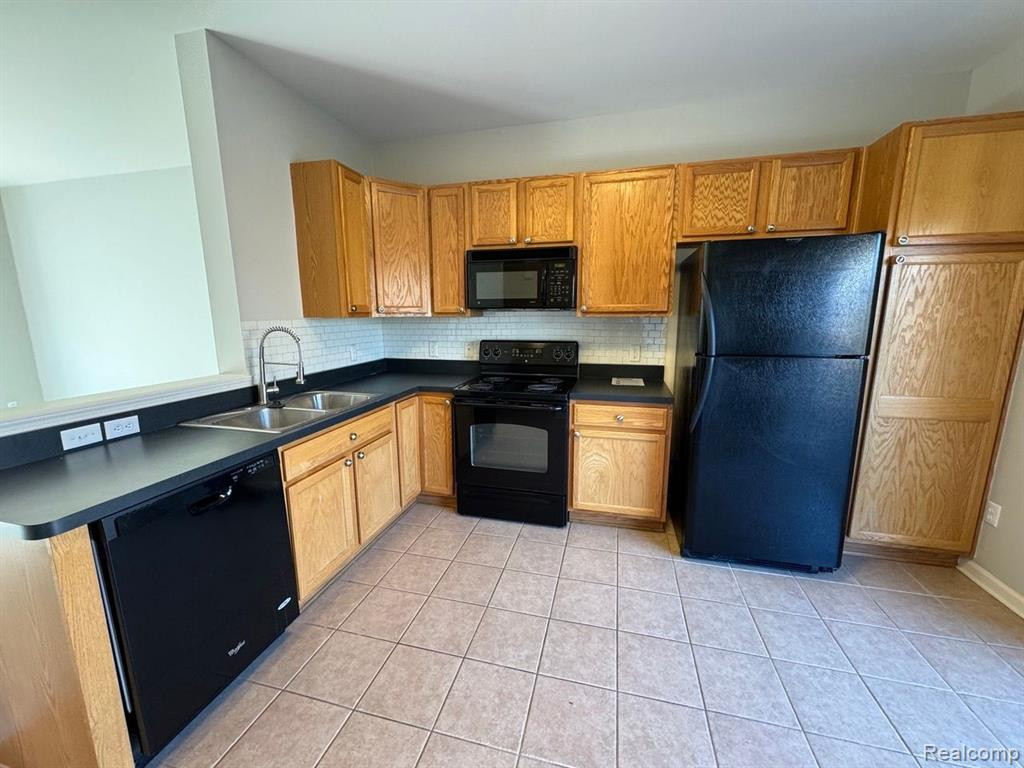 44767 ELLERY Lane, Novi, MI — Photo 2