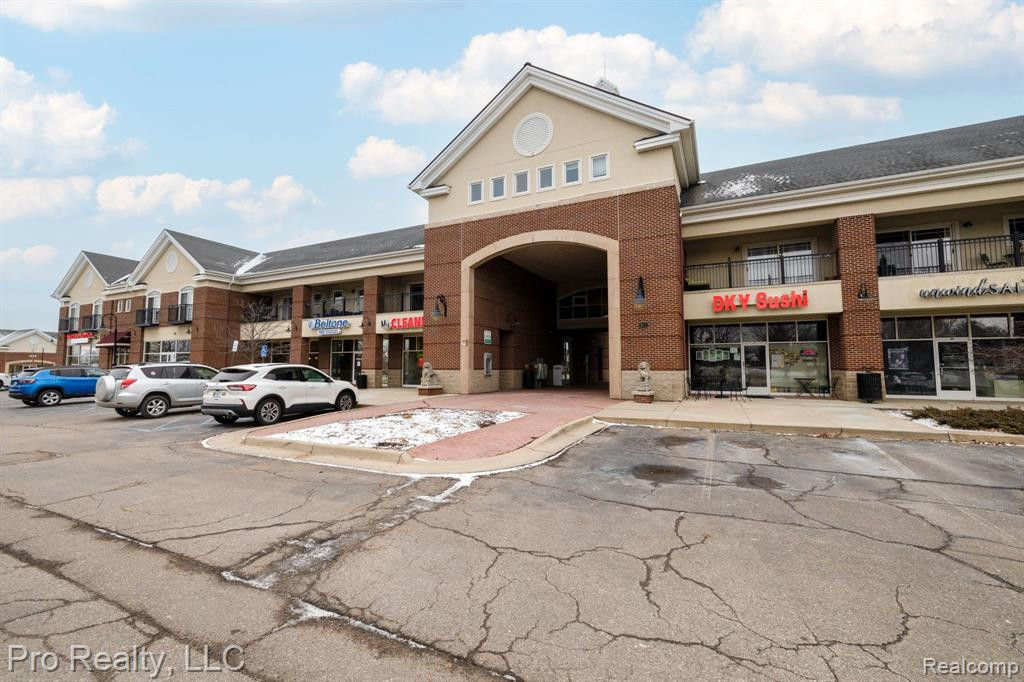 283 S ZEEB Road, 203, Ann Arbor, MI 48103 — front exterior