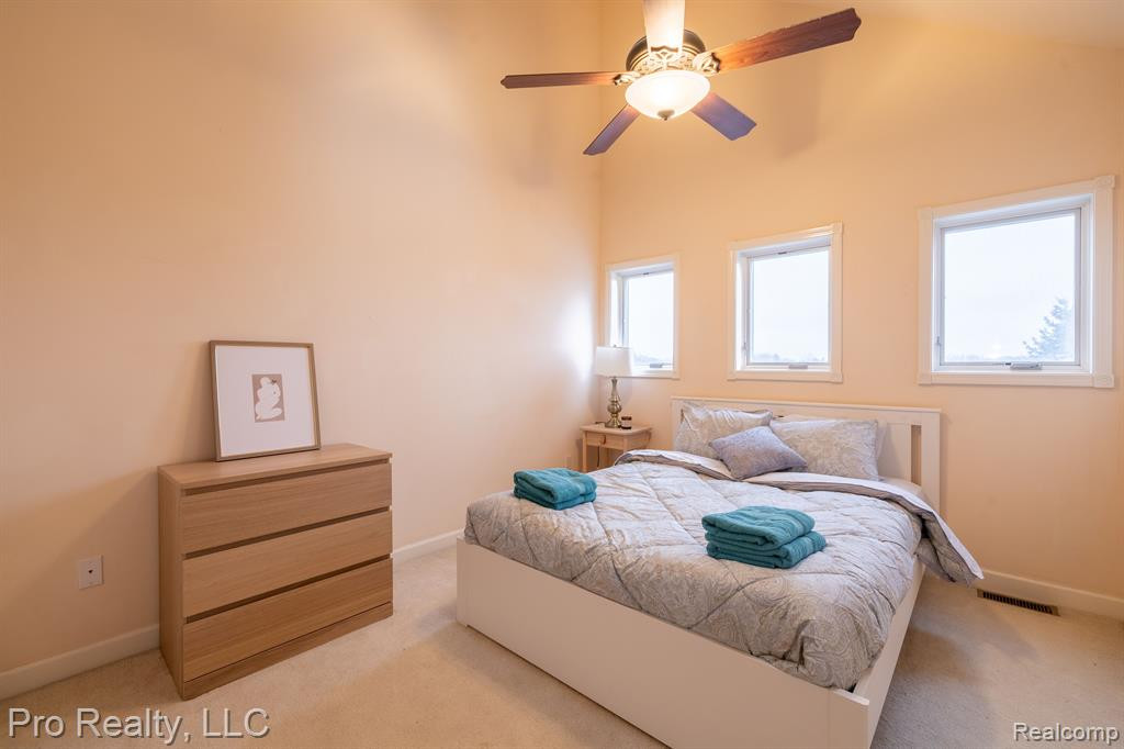 283 S ZEEB Road, 203, Ann Arbor, MI 48103 — Photo 13