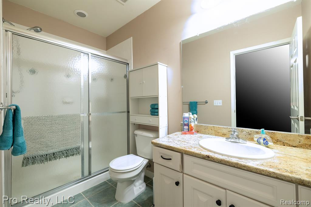 283 S ZEEB Road, 203, Ann Arbor, MI 48103 — Photo 16