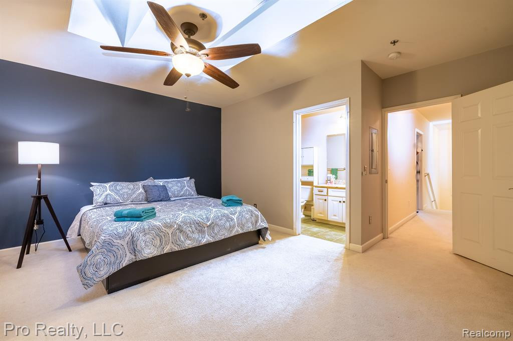 283 S ZEEB Road, 203, Ann Arbor, MI 48103 — Photo 17
