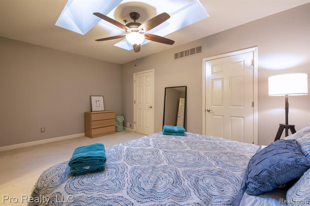 283 S ZEEB Road, 203, Ann Arbor, MI 48103 — Photo 18