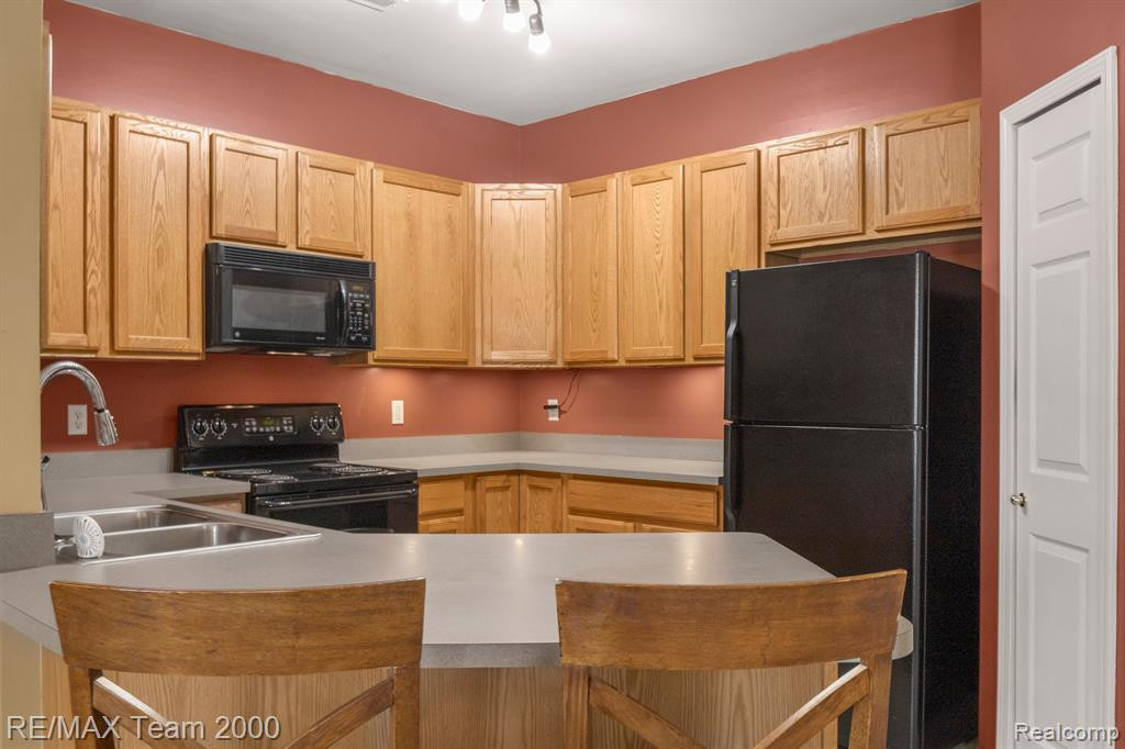 2103 TRAILWAY Court, 17, Commerce Twp, MI 48390 — Photo 12