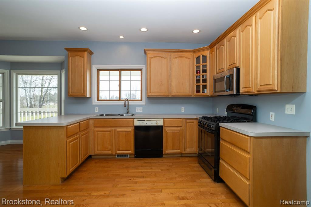 32898 WEBER Road, Richmond, MI 48062 — Photo 5