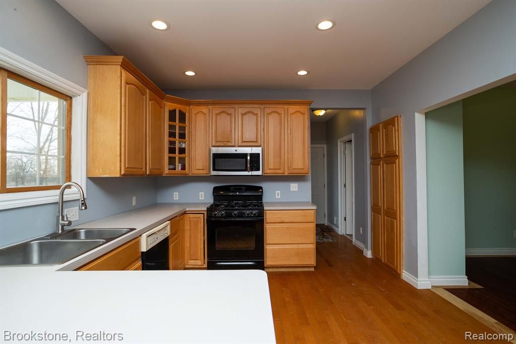 32898 WEBER Road, Richmond, MI 48062 — Photo 7