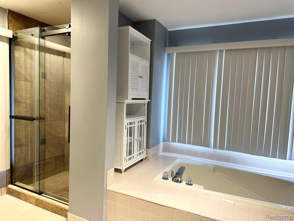 43382 ASHBURY Drive, Novi, MI — Photo 15