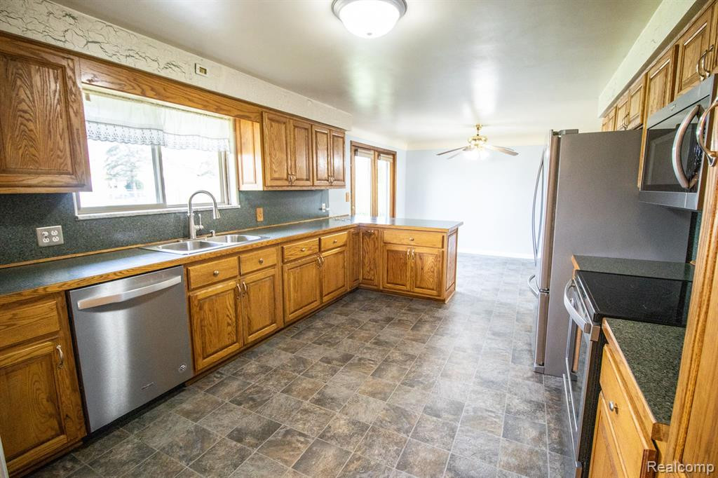 7805 Beech Street, Birch Run, MI 48415 — Photo 13