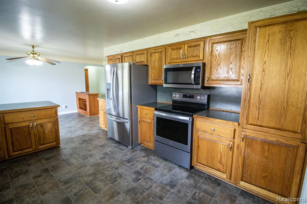 7805 Beech Street, Birch Run, MI 48415 — Photo 14