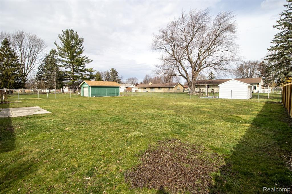 7805 Beech Street, Birch Run, MI 48415 — Photo 34