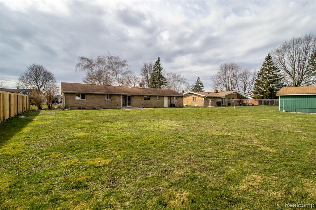 7805 Beech Street, Birch Run, MI 48415 — Photo 35