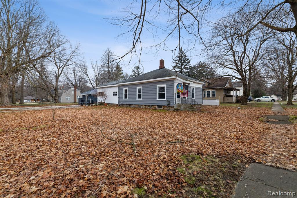 203 BAKER Street, Lawrence, MI 49064 — Photo 2