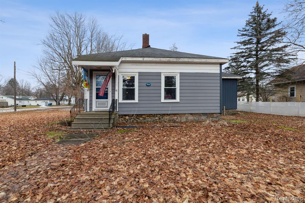203 BAKER Street, Lawrence, MI 49064 — Photo 3
