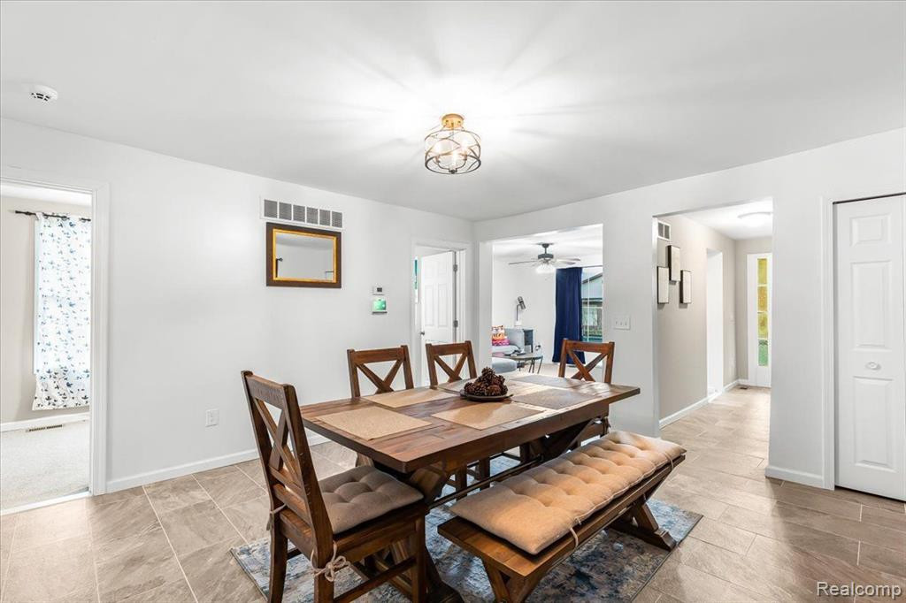 527 N HURON Street, Ypsilanti, MI 48197 — Photo 8