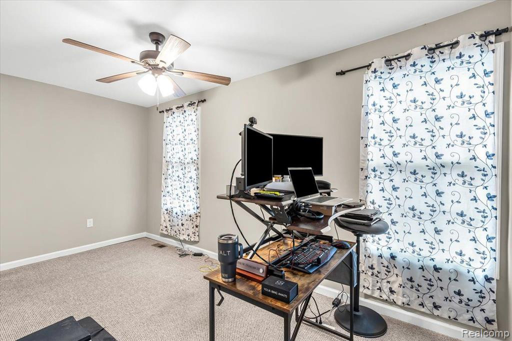 527 N HURON Street, Ypsilanti, MI 48197 — Photo 9