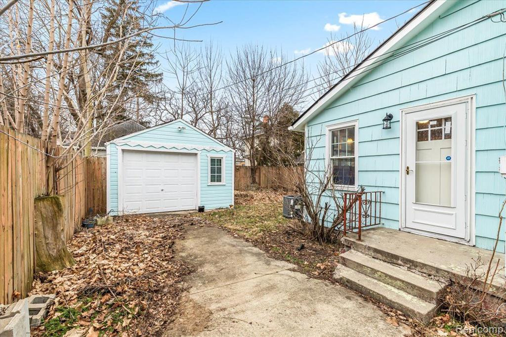 527 N HURON Street, Ypsilanti, MI 48197 — Photo 24