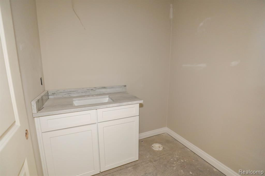 690 BROOKSTONE Drive, Oxford, MI 48371 — Photo 9