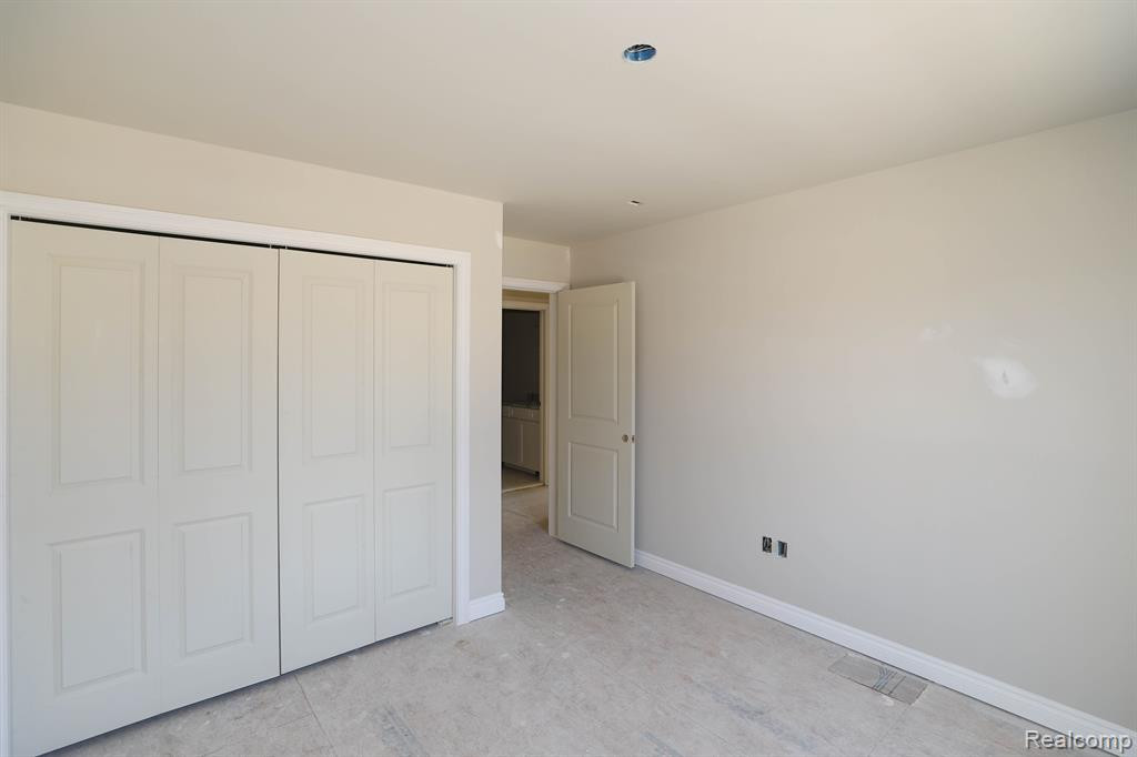 690 BROOKSTONE Drive, Oxford, MI 48371 — Photo 25